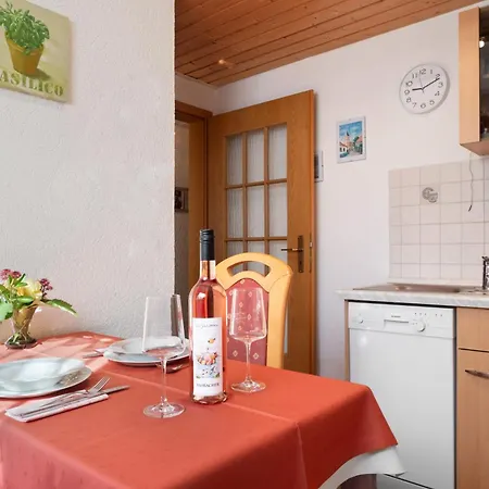 Burger Apartment